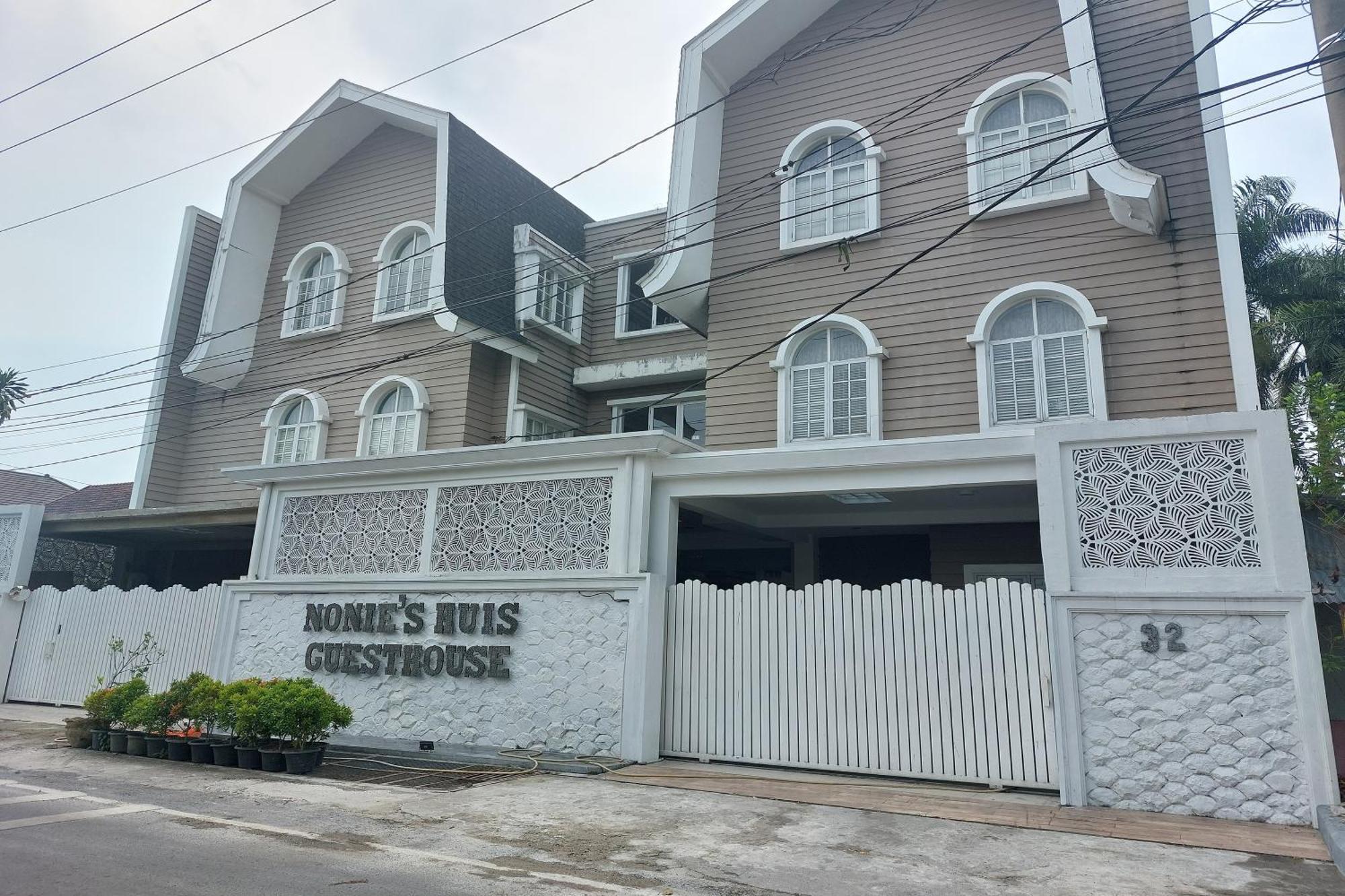 Nonie'S Huis Hotel 메단 외부 사진