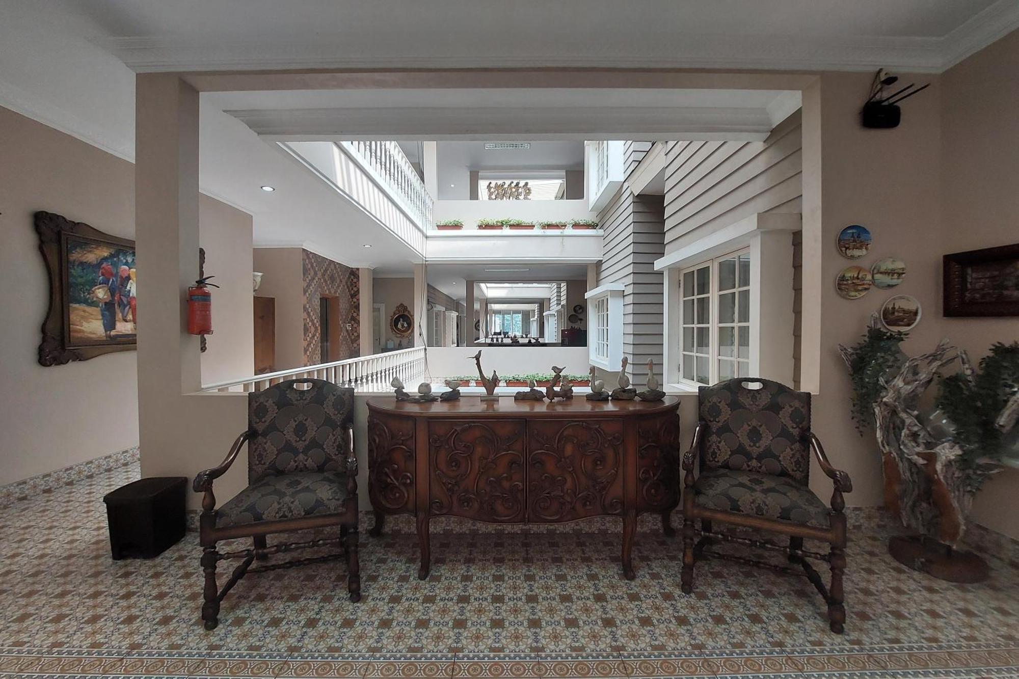 Nonie'S Huis Hotel 메단 외부 사진